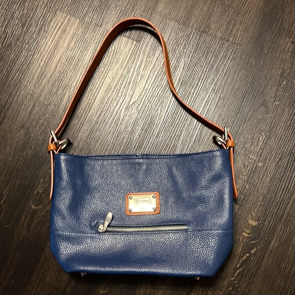 Valentina Italia  as new Bag